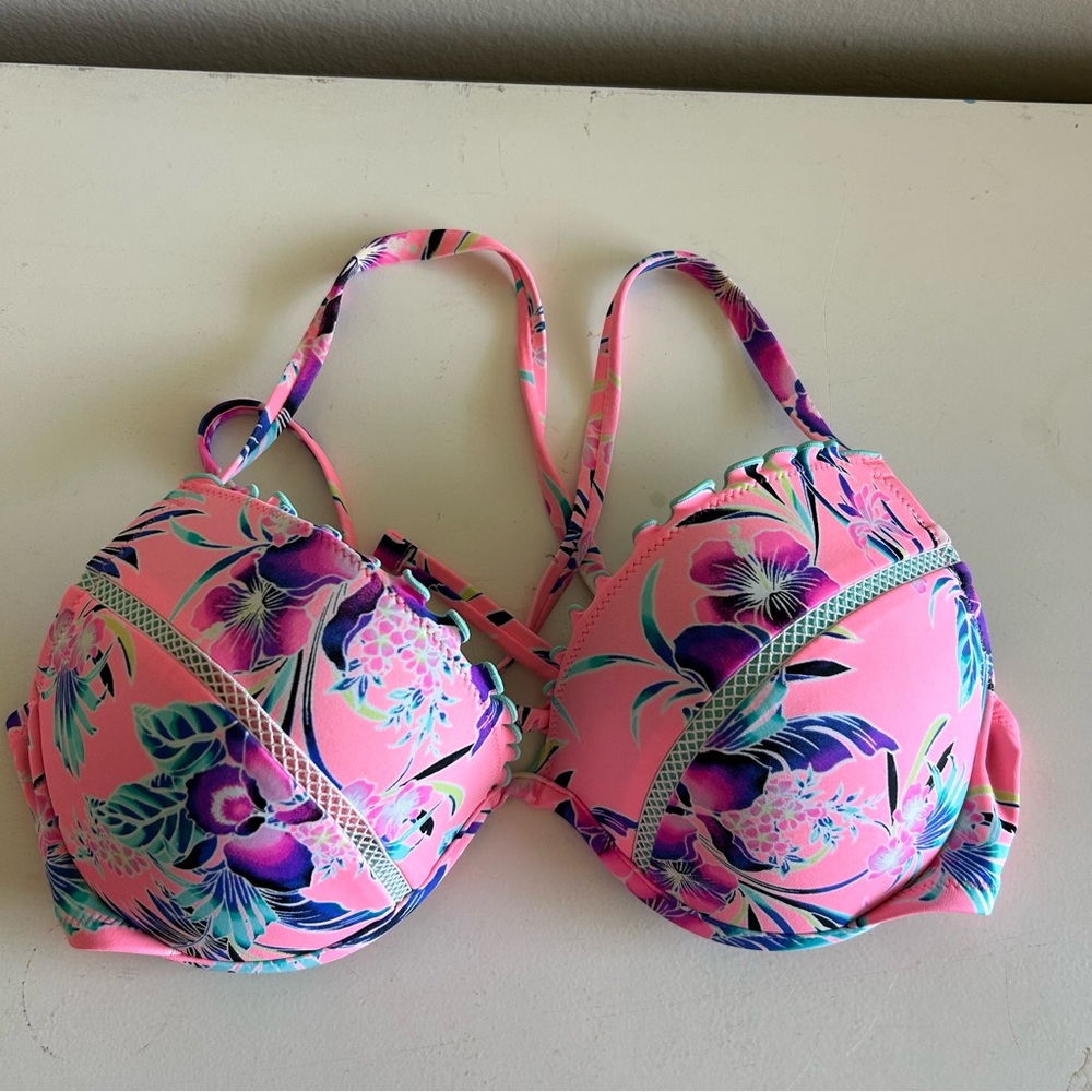 BOGO / Shade & Shore Pink Floral Bikini Top